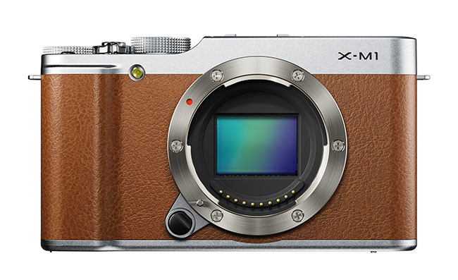 Fujifilm X-M1, nueva CSC con pantalla abatible y Wi-Fi