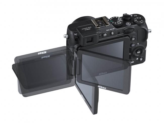 La Nikon Coolpix P7800 estrena un visor electrónico integrado